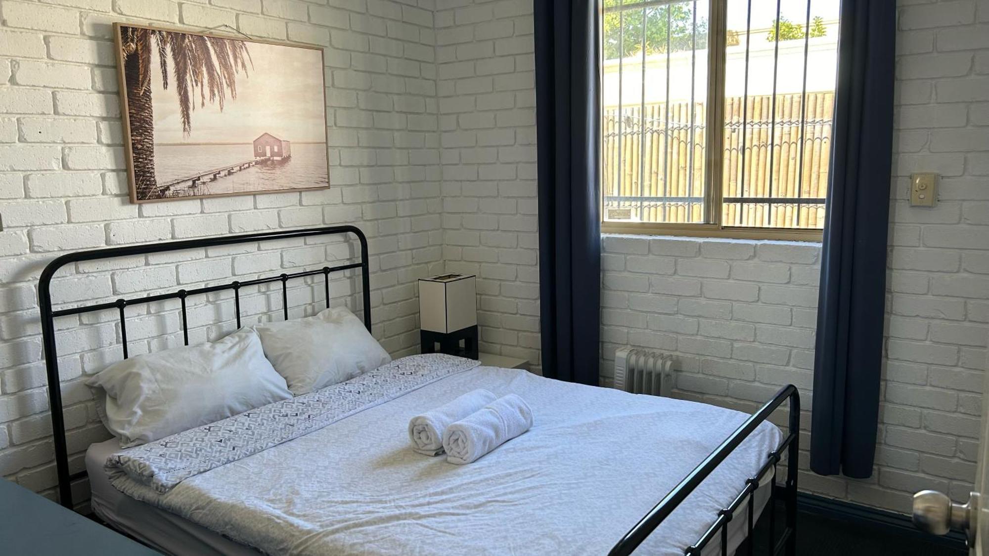 Shiralee Hostel -Note - Valid Passport Required To Check In Perth Exterior foto