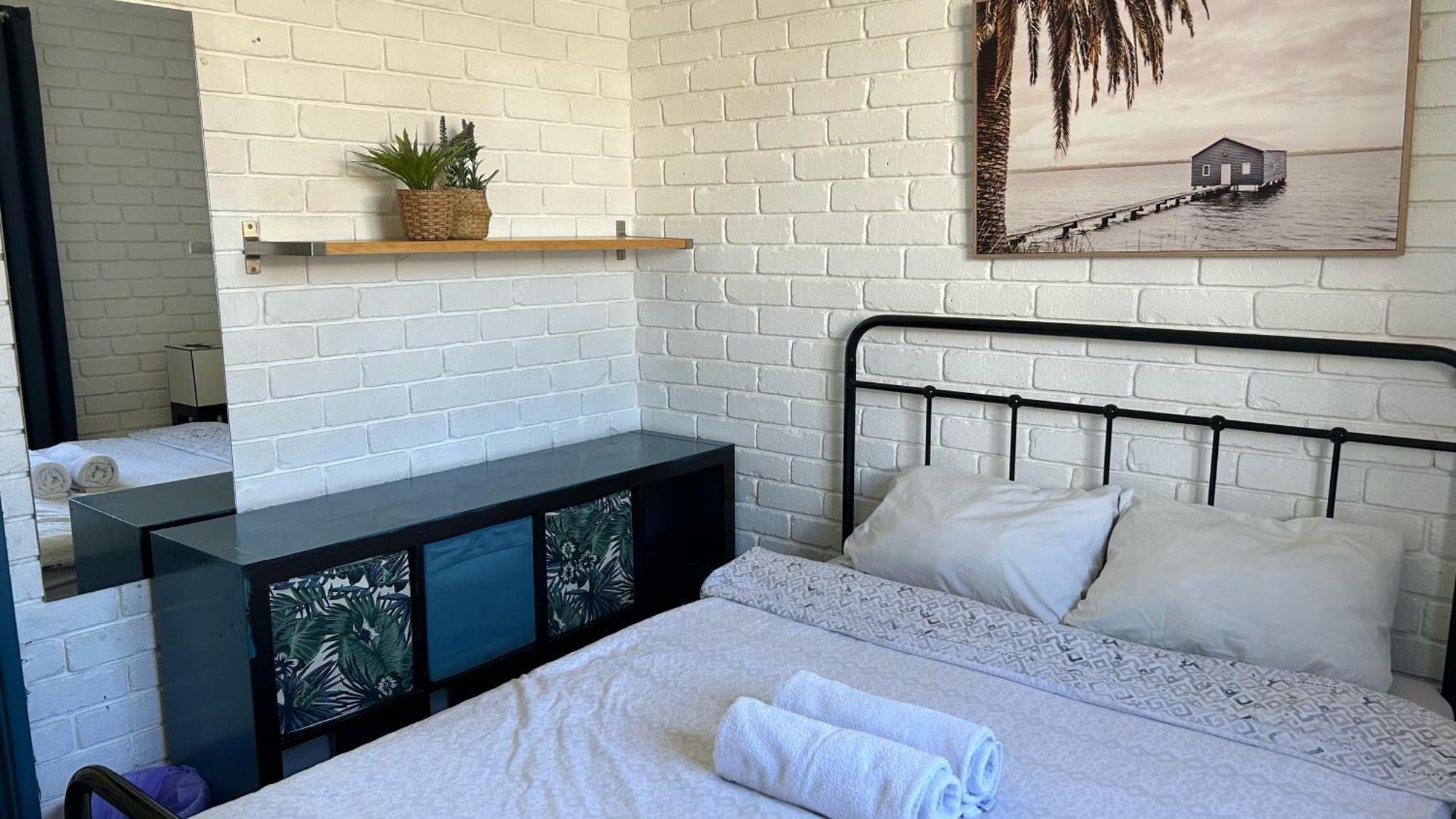 Shiralee Hostel -Note - Valid Passport Required To Check In Perth Exterior foto
